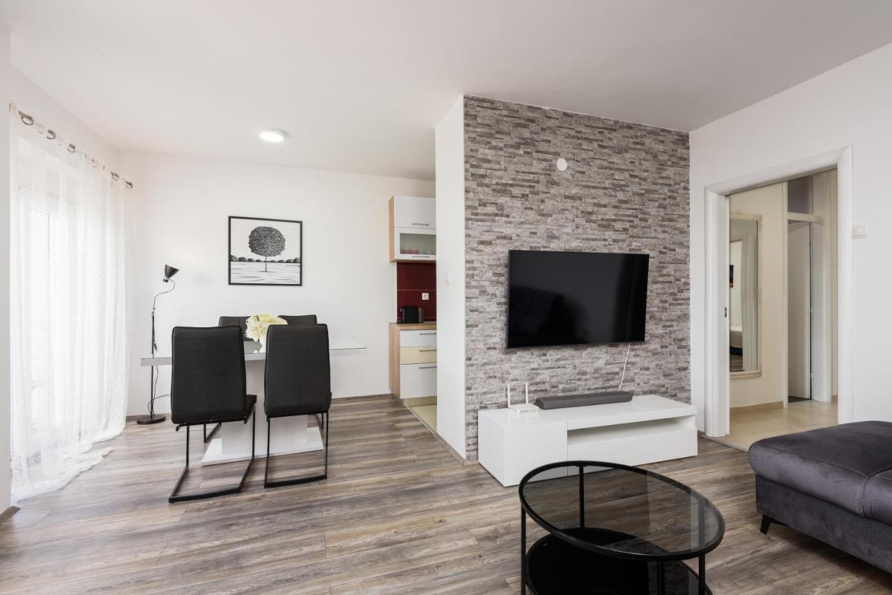 Apartment Tina Ploce  Kültér fotó
